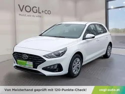 Weiß Gebraucht 2021 Hyundai i30 Edition 30+ Limousine | € 14.890 (Superpreis)