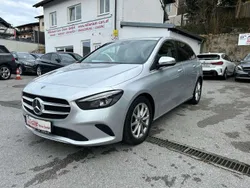 Grau Gebraucht 2019 Mercedes B200 Edition Van / Kleinbus | € 21.990 (Fairer Preis)
