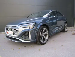 Blau Gebraucht 2023 Audi SQ8 e-tron SUV | € 69.990