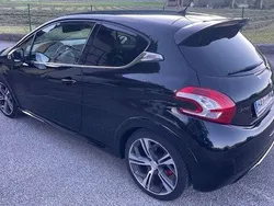 Schwarz Gebraucht 2013 Peugeot 208 GTi Kleinwagen | € 5.000 (Guter Preis)