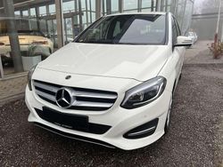 Weiß Gebraucht 2017 Mercedes B180 Van / Kleinbus | € 16.990 (Fairer Preis)
