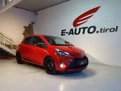 Rot Gebraucht 2019 Toyota Yaris Hybrid Sport Limousine | € 15.900 (Superpreis)
