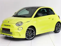 Grün Gebraucht 2023 Abarth 500e Scorpionissima Kleinwagen | € 26.900 (Fairer Preis)