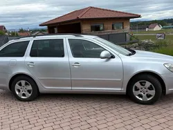 Grau Gebraucht 2013 Skoda Octavia Kombi | € 9.000 (Guter Preis)