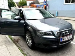 Grau Gebraucht 2005 Audi A3 Sportback Ambiente Kleinwagen | € 3.600 (Fairer Preis)