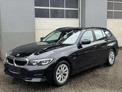 Schwarz Gebraucht 2021 BMW 320e Sport Line Kombi | € 29.880 (Superpreis)
