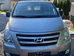 Grau Gebraucht 2016 Hyundai H-1 Van / Kleinbus | € 15.000