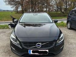 Gebraucht 2017 Volvo V60 Kombi | € 12.500 (Fairer Preis)