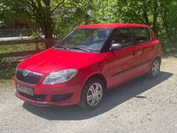 Rot Gebraucht 2012 Skoda Fabia Limousine | € 3.500 (Superpreis)
