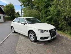 Weiß Gebraucht 2013 Audi A3 Sportback Ambiente Limousine | € 9.680 (Fairer Preis)