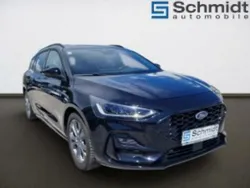 Schwarz Gebraucht 2024 Ford Focus ST-Line Limousine | € 23.900 (Fairer Preis)