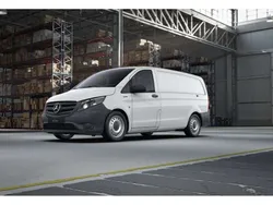 Weiß Gebraucht 2023 Mercedes e-Vito Van / Kleinbus | € 37.188 (Fairer Preis)