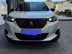 Weiß Gebraucht 2022 Peugeot 2008 S SUV | € 20.000 (Fairer Preis)