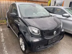 Schwarz Gebraucht 2018 Smart ForFour Pulse Limousine | € 8.900