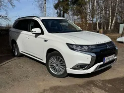 Weiß Gebraucht 2020 Mitsubishi Outlander SUV | € 19.000 (Fairer Preis)