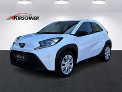 Weiss normal Neu 2025 Toyota Aygo Play Kleinwagen | € 14.490 (Fairer Preis)
