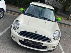 Weiß Gebraucht 2011 Mini One Clubman Kombi | € 7.500