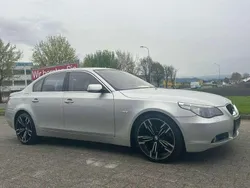 Silber Gebraucht 2005 BMW 530 Limousine | € 4.000
