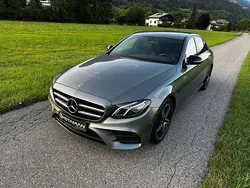 Grau Gebraucht 2021 Mercedes E200 AMG line Limousine | € 37.990 (Fairer Preis)