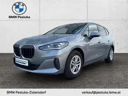 Grau Gebraucht 2024 BMW 218 Active Tourer Luxury Line Van / Kleinbus | € 35.990 (Fairer Preis)
