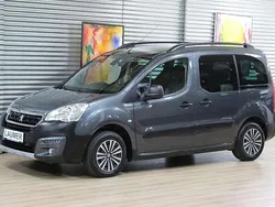 Grau Gebraucht 2017 Peugeot Partner Tepee Outdoor Van / Kleinbus | € 11.990 (Fairer Preis)