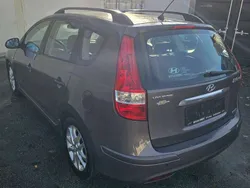 Braun Gebraucht 2012 Hyundai i30 Kombi | € 2.950 (Fairer Preis)