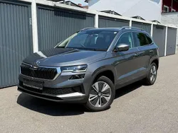 Grau Gebraucht 2023 Skoda Karoq Ambiente SUV | € 29.990 (Guter Preis)