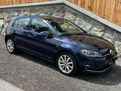 Blau Gebraucht 2015 VW Golf VII Highline Limousine | € 11.900 (Superpreis)