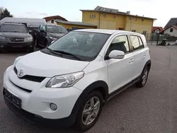 Weiß Gebraucht 2009 Toyota Urban Cruiser SUV | € 3.799