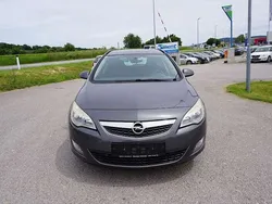 Grau Gebraucht 2013 Opel Astra Edition Kombi | € 2.890 (Guter Preis)