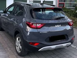 Grau Gebraucht 2022 Kia Stonic SUV | € 14.400 (Guter Preis)