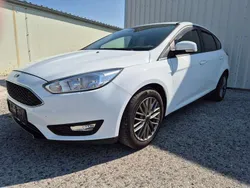 Weiß Gebraucht 2015 Ford Focus Limousine | € 5.400 (Superpreis)