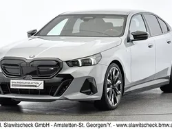 M brooklyn grau Gebraucht 2024 BMW i5 Limousine | € 72.450 (Guter Preis)