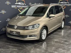 Beige Gebraucht 2017 VW Touran Highline Van / Kleinbus | € 15.999 (Superpreis)