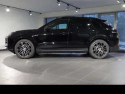Schwarz Gebraucht 2023 Porsche Cayenne SUV | € 109.900 (Guter Preis)