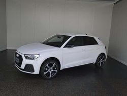 Weiss normal Gebraucht 2024 Audi A1 Sportback Design Kleinwagen | € 27.990 (Teuer)