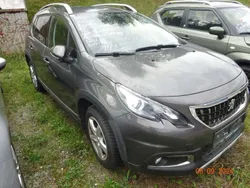 Grau Gebraucht 2018 Peugeot 2008 S SUV | € 12.900 (Fairer Preis)