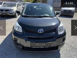 Grau Gebraucht 2010 Toyota Urban Cruiser SUV | € 4.900