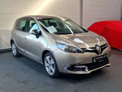 Braun Gebraucht 2012 Renault Scénic III Bose Edition Van / Kleinbus | € 7.990 (Fairer Preis)
