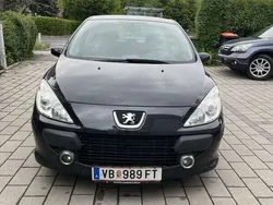 Schwarz Gebraucht 2005 Peugeot 307 Limousine | € 1.800