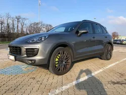 Grau Gebraucht 2015 Porsche Cayenne SUV | € 38.900 (Guter Preis)