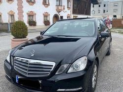 Gebraucht 2012 Mercedes E200 Limousine | € 8.000