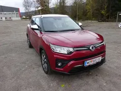 Rot Gebraucht 2020 Ssangyong Tivoli | € 18.000