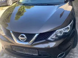 Bronze Gebraucht 2016 Nissan Qashqai 360º SUV | € 12.000 (Guter Preis)