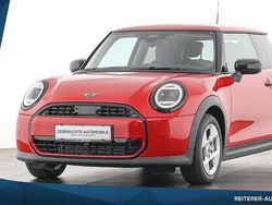 Rot (chili red) Gebraucht 2024 Mini Cooper Kleinwagen | € 31.390