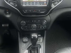 Schwarz Gebraucht 2018 Jeep Cherokee Limited SUV | € 18.400