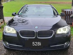 Schwarz Gebraucht 2011 BMW 528 Kombi | € 14.900