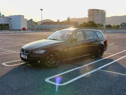 Schwarz Gebraucht 2011 BMW 325 M Performance Van | € 11.900