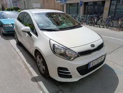 Weiß Gebraucht 2016 Kia Rio Limousine | € 7.900 (Fairer Preis)