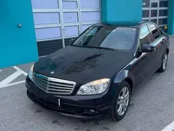 Blau Gebraucht 2008 Mercedes C200 Classic Limousine | € 4.500 (Etwas zu teuer)